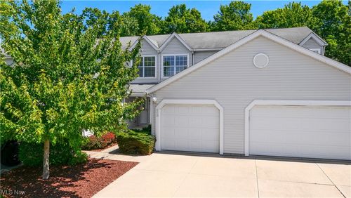9323 Hickory Ridge Dr, Streetsboro, OH, 44241-3927 | Card Image