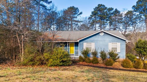 5323 Hunter Village Dr, Ooltewah, TN, 37363-9048 | Card Image