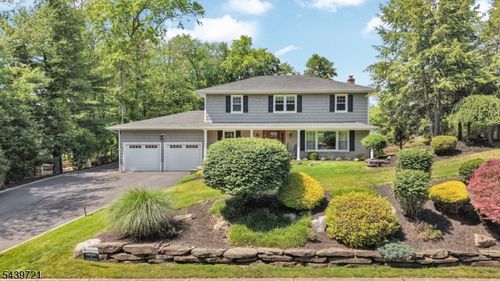 21 Tulip Ter, Wayne, NJ, 07470-6235 | Card Image
