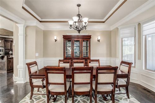 8005 Belford St, Shawnee, KS, 66218-8801 | Card Image