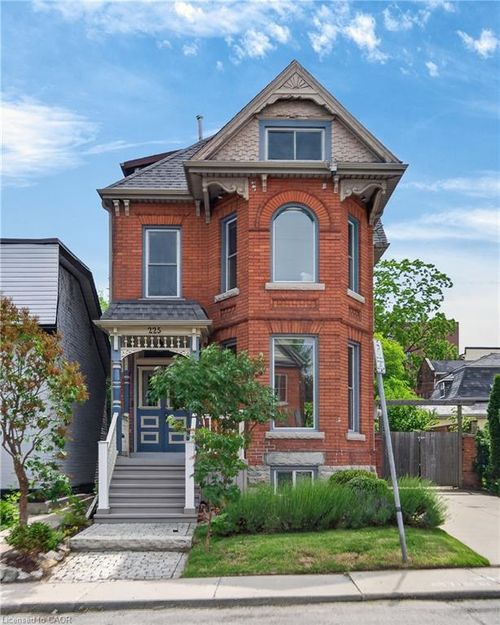 225 Hess St S, Hamilton, ON, L8P3P3 | Card Image