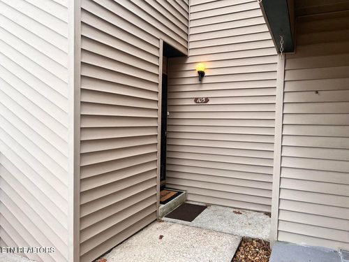 105-6 Lakeshore Ct, Crossville, TN, 38558-0002 | Card Image
