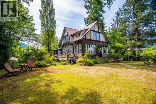 1107 Robertson Ave, Nelson, BC, V1L1C2 | Card Image