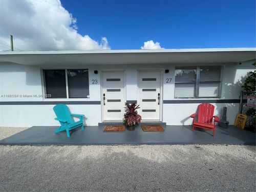 27-27 Nw 41st St, Miami, FL, 33127-2805 | Card Image