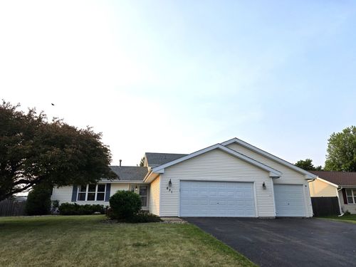 631 Angelica Ln, Roscoe, IL, 61073-6354 | Card Image