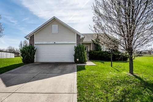 2643 Harshaw Ct, Indianapolis, IN, 46239-8616 | Card Image