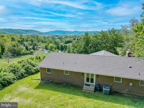 40 Antique Ln, Sperryville, VA, 22740-2180 | Card Image