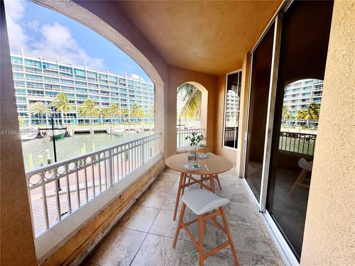 213-3001 Ne 185th St, Aventura, FL, 33180-3339 | Card Image