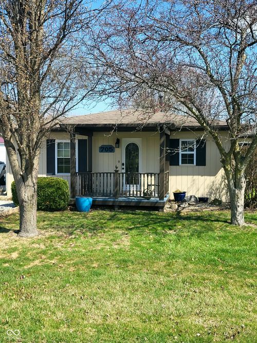 705 S Warren St, West Lebanon, IN, 47991-8106 | Card Image