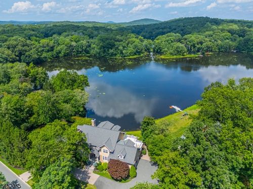11 N Pocono Rd, Mountain Lakes, NJ, 07046-1508 | Card Image