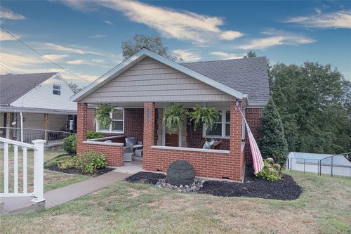 1829 Loretta Dr, Pittsburgh, PA, 15235-2329 | Card Image