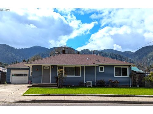 47880 W 2nd St, Oakridge, OR, 97463-9465 | Card Image
