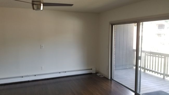 APT-11 - 75 Balance Rock Rd, Condo with 2 bedrooms, 1 bathrooms and 2 parking in Seymour CT | Image 8