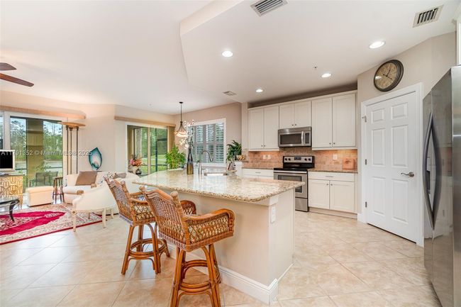 B - 10659 Pelican Preserve Blvd, Condo with 3 bedrooms, 2 bathrooms and null parking in FORT MYERS FL | Image 12