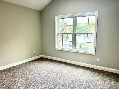 20 10th St, Ronkonkoma, NY, 11779-5414 | Card Image