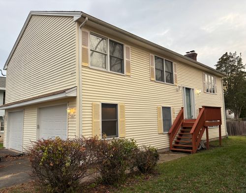 17 Woodworth St, Suffield, CT, 06078-1427 | Card Image