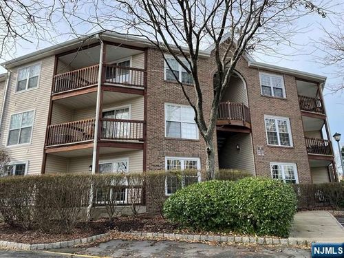 544 Ridge Ln, Fort Lee, NJ, 07024-2145 | Card Image