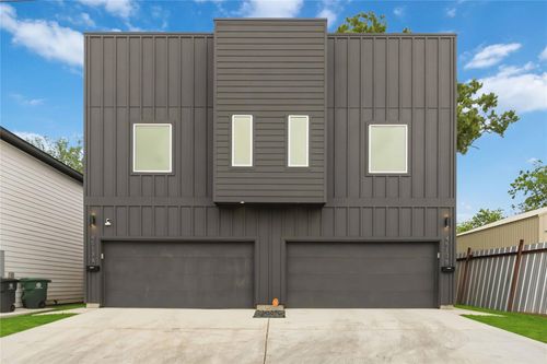 b-4513 Reed Rd, Houston, TX, 77051-2855 | Card Image