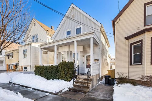 842 7th St, Secaucus, NJ, 07094-3329 | Card Image