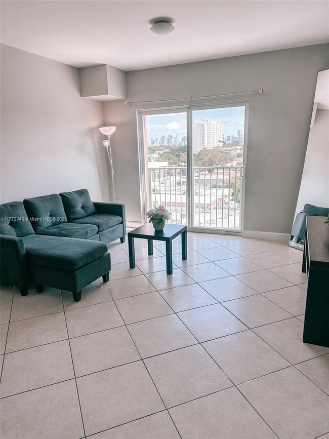 APT-510 - 2280 Sw 32 Nd Ave, Condo with 1 bedrooms, 1 bathrooms and null parking in Miami FL | Image 4