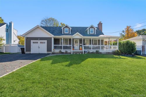 6 Dressler Rd, Greenlawn, NY, 11740-3108 | Card Image