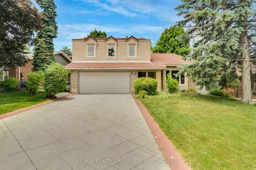 41 Mansfield St, Brampton, ON, L6S2X8 | Card Image