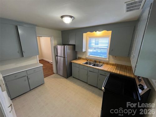 1932 Sandhurst Dr, Charlotte, NC, 28205-3317 | Card Image