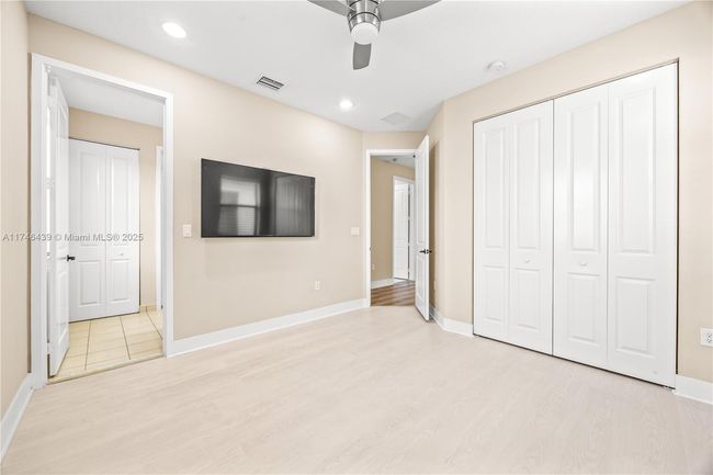 3346 W 96 Th Pl, House other with 3 bedrooms, 3 bathrooms and null parking in Hialeah FL | Image 31