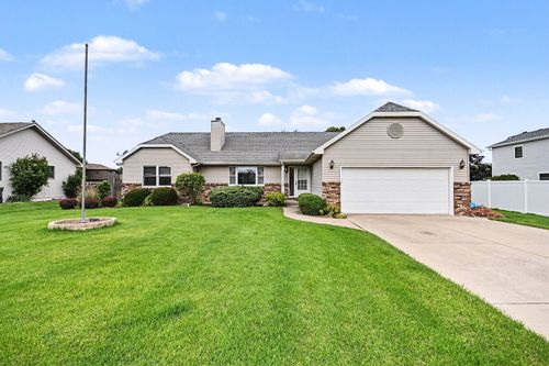 217 E Sunset Ave, Sandwich, IL, 60548-2538 | Card Image