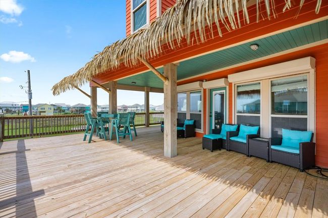 2757 Gulfview Ln, House other with 3 bedrooms, 3 bathrooms and 1 parking in Crystal Beach TX | Image 10