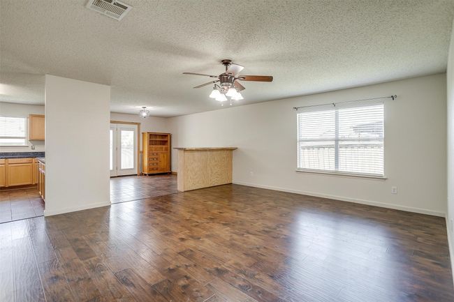 1604 Withers Way, House other with 3 bedrooms, 2 bathrooms and null parking in Krum TX | Image 5
