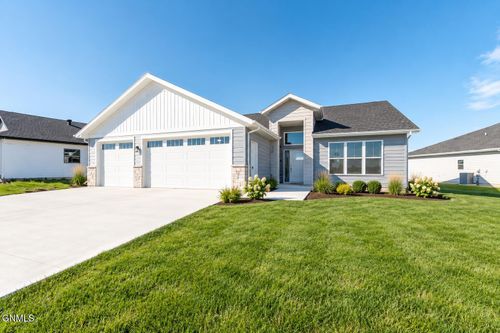 5906 Theodore Ln, Bismarck, ND, 58503 | Card Image