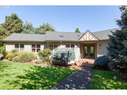 556 Forestview Dr, Hood River, OR, 97031-7742 | Card Image