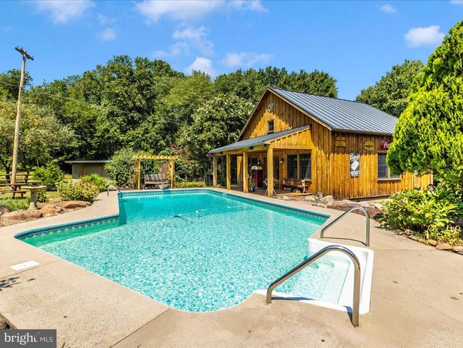9314 Pear Ln, House other with 4 bedrooms, 3 bathrooms and null parking in FREDERICK MD | Image 55