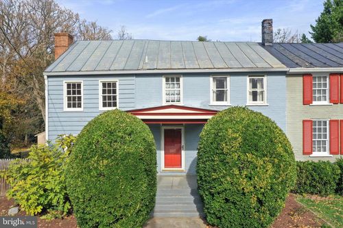 207 W High St, SHEPHERDSTOWN, WV, 25443-7700 | Card Image