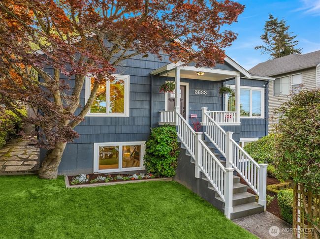 3833 24th Avenue W, House other with 3 bedrooms, 2 bathrooms and 1 parking in Seattle WA | Image 4