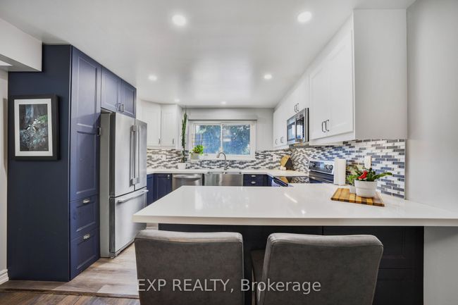 136 Darras Crt, Condo with 5 bedrooms, 2 bathrooms and 1 parking in Brampton ON | Image 18