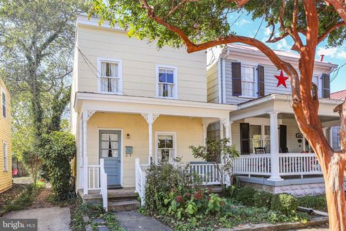 210 Princess Anne St, FREDERICKSBURG, VA, 22401-6039 | Card Image