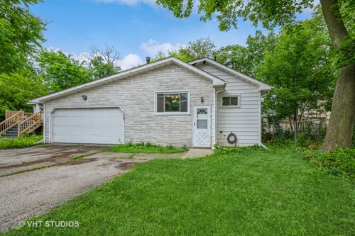 18641 W Main St, Grayslake, IL, 60030-1754 | Card Image