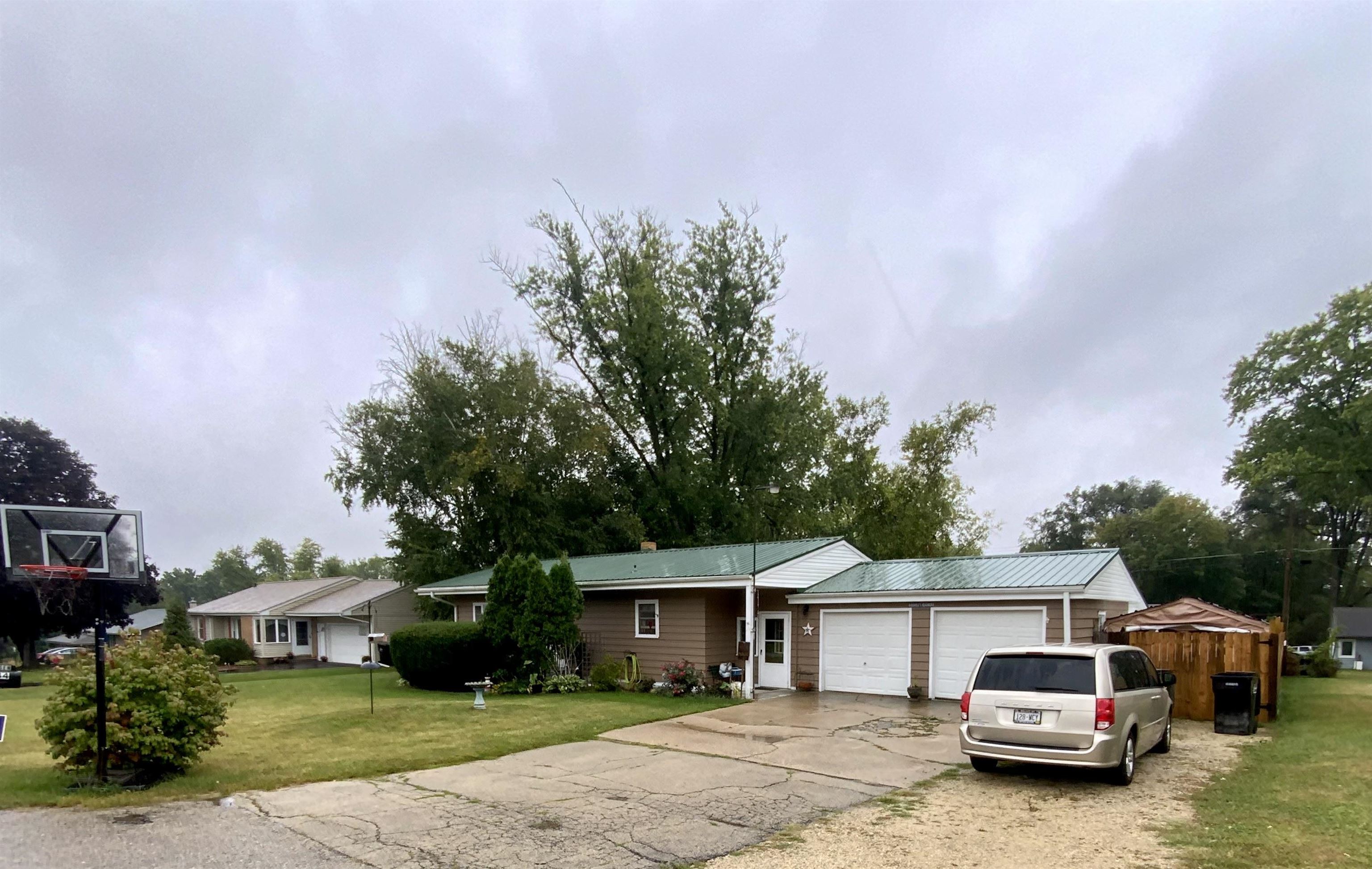 Vernon Ave, Beloit, WI 53511