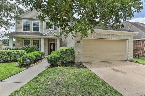 13002 Misty Bay Ln, Pearland, TX, 77584-6754 | Card Image