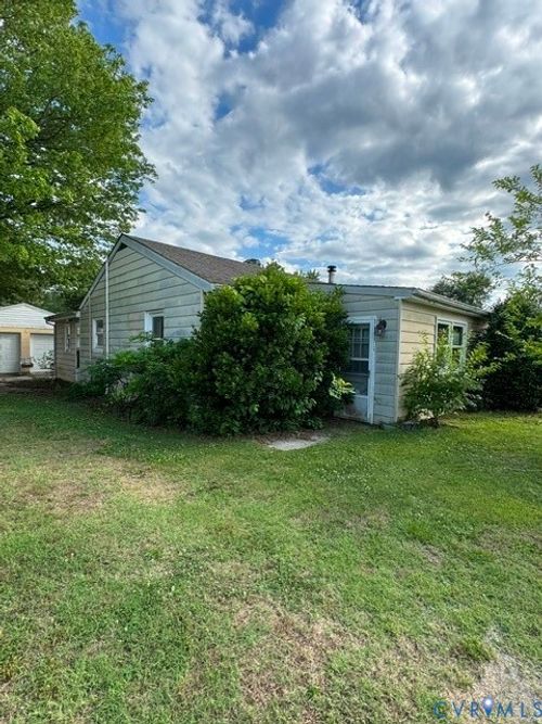 354 Marine Dr, Dunnsville, VA, 22454-2131 | Card Image