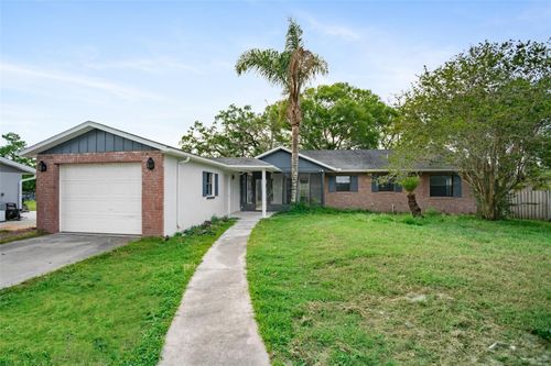 28046 Lois Dr, TAVARES, FL, 32778-9639 | Card Image