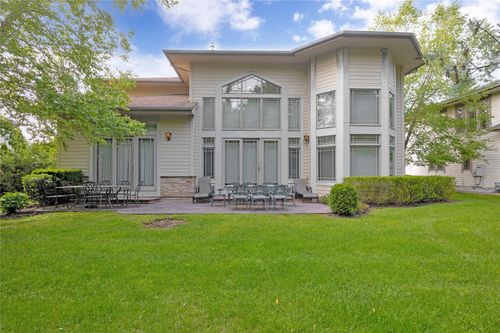 19 Holiday Pond Rd, Jericho, NY, 11753-1154 | Card Image