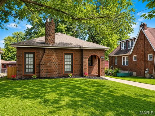 8718 Clifton Ave, Saint Louis, MO, 63136-3802 | Card Image