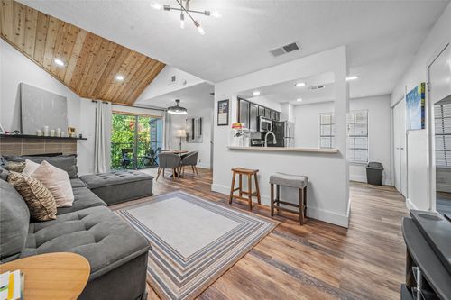 3q-4777 Cedar Springs Rd, Dallas, TX, 75219-1276 | Card Image
