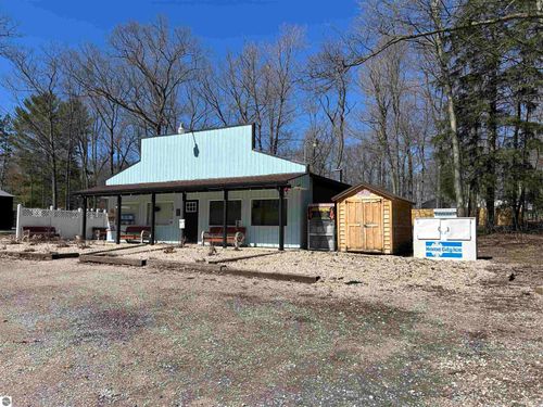 8294 Deadstream Rd, Honor, MI, 49640-9778 | Card Image