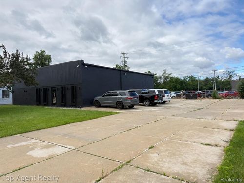 2873 Daley Dr, Troy, MI, 48083-1940 | Card Image