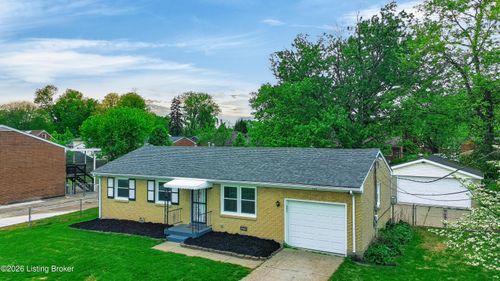 11214 Deering Rd, Louisville, KY, 40272-4374 | Card Image