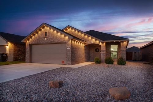 6714 Lonesome Dove Ln, Midland, TX, 79705-2748 | Card Image
